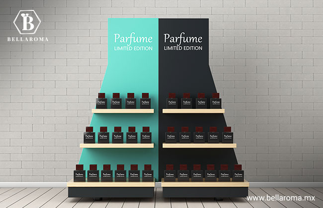 Mostrador de perfumes en forma de escalera