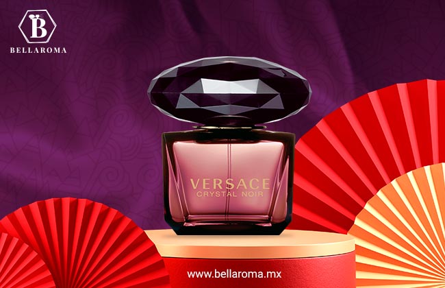 Crystal Noir, loción oriental de Versace 