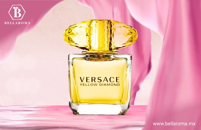 Perfume suave para mujer con frasco amarillo, de la marca Versace