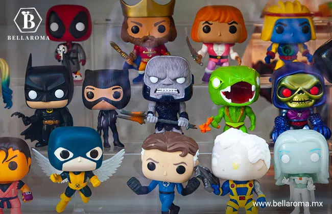 Varias figuras coleccionables de personajes icónicos del cine y televisión